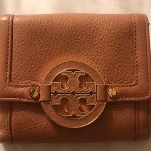 Tory Burch wallet
